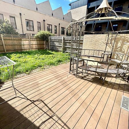 London Stratford Luxury House, 5 Minutes Walk Station, Westfield, 3 Bedrooms 3 Bathrooms, Reception, Garden, Parking Exterior foto